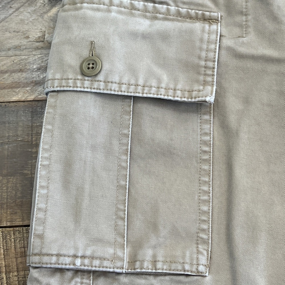 Vintage GAP Standard Cargo Shorts Mens Size 34 Khaki Pockets Y2K - Picture 6 of 16